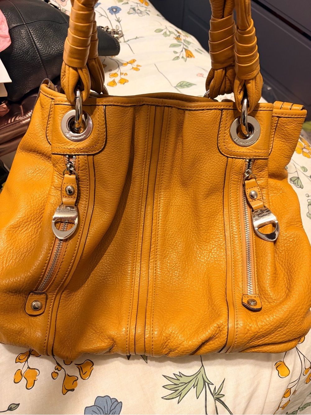 B. Makowsky Durango Mustard Yellow Pebbled Leather Shoulder Bag Silver Hardware